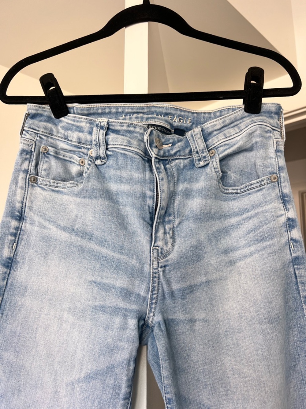 American Eagle Flare Light Wash Jeans- Mid Rise- Size 10 - Picture 3 of 8